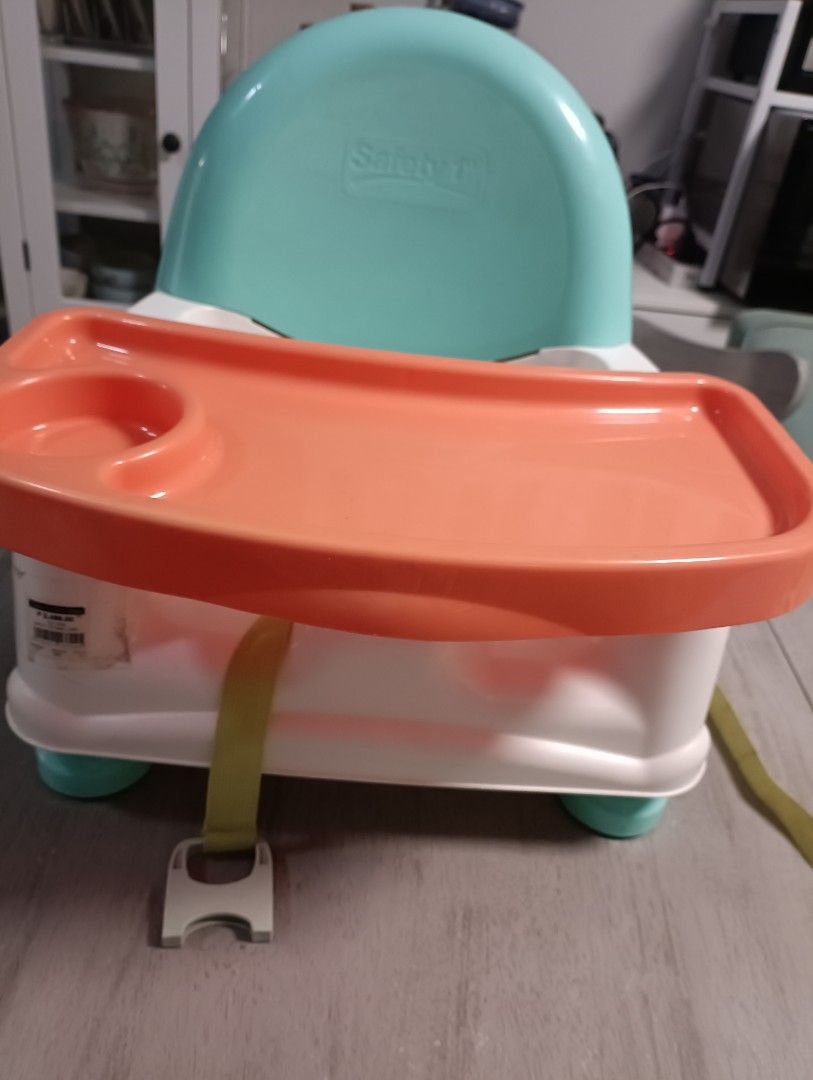 Safety 1st infant booster seat (Category: Weaning & Toddler Feeding) located in Quezon City. Submitted by high_d (Listing ID 1076145734, Image 2). Description: Halos di nagamit natambak lang sira na po yung safety belt nya marupok na ung tali dahil na stock nang matagal pwede sya gamitin sa floor lang May price tag pa po P2, 500.00 Loc: near sm north QC #inqc.