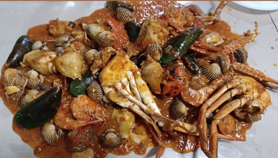 Shellout (Category: Fresh Produce) located in Singapore. Submitted by indonesianfood (Listing ID 1375433146, Image 3). Description: Assalamualaikum, and hello everyone! Wulan’s Shellout is open for order now. One tub is $ 55 Delivery charge at $10 depending on areas. Pickup location at Yishun..