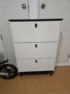 (Category: ) located in . Submitted by justsellingitem (Listing ID 1375407246, Image 1). Description: .