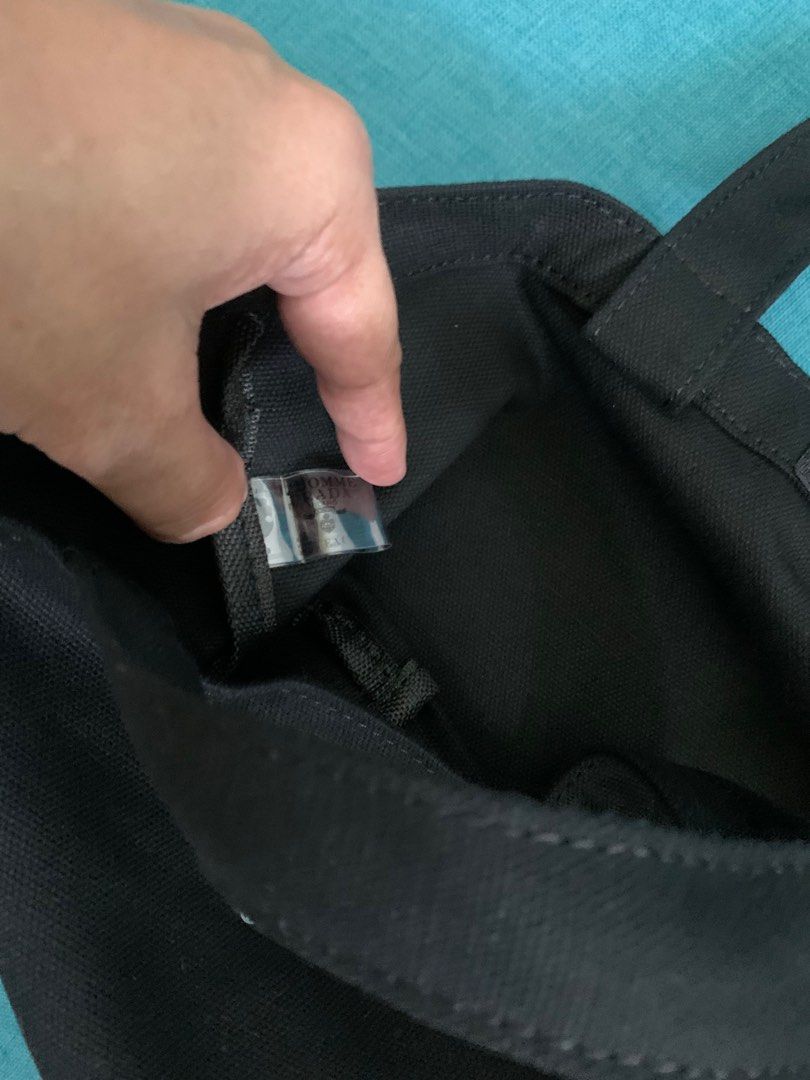 Small handbag (Category: Luxury Bags & Wallets) located in Muntinlupa City. Submitted by mabelleadr46801 (Listing ID 1375298825, Image 3). Description: Prada canvass complimentary bag Handbag for everyday use Kasya pochette, long wallet 2 celphones Wipes and small tissue Super nice and lightweight .