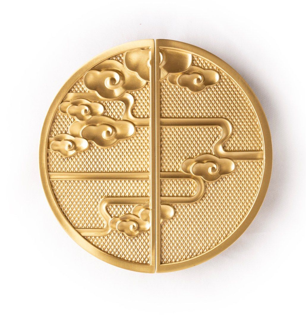 Solid cloud design brass door handle set (Category: Other Home Decor) located in Singapore. Submitted by kkyau (Listing ID 1375289647, Image 1). Description: Cloud design brass door set.