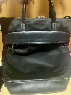 (Category: ) located in . Submitted by melowfashion_preloved (Listing ID 1375381709, Image 1). Description: .