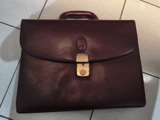 (Kategori: ) berada di . Dikirim oleh preloved.fels (ID iklan 1375325624, Gambar 1). Deskripsi: .