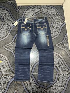 (Category: ) located in . Submitted by kncthriftstreet (Listing ID 1375433771, Image 1). Description: .