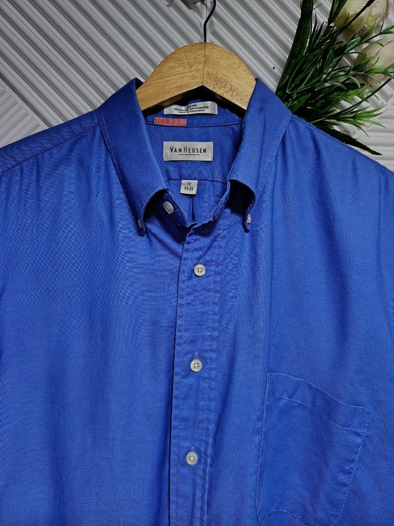 van Heusen mens polo longsleeve (Category: Sets & Coordinates) located in Bulacan. Submitted by cathycampo51092 (Listing ID 1375298731, Image 1). Description: no issue ready to wear.