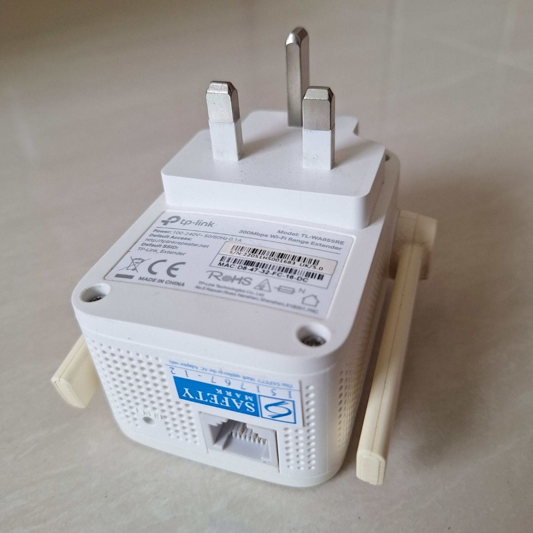 WIFI Range Extender (Category: Office & Business Technology) located in Singapore. Submitted by 12deal (Listing ID 1375276418, Image 3). Description: COD only. .