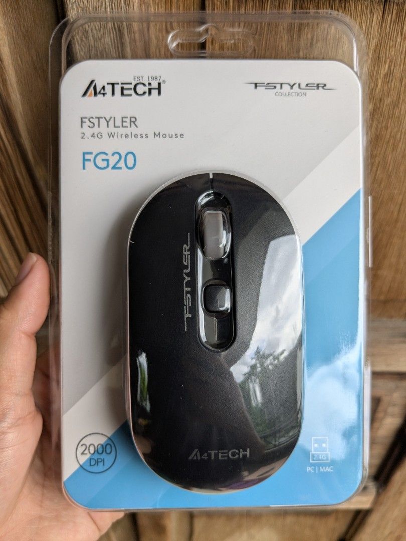 Wireless Mouse A4TECH (Category: Computer Keyboard) located in Quezon City. Submitted by joewack (Listing ID 1375382764, Image 1). Description: A4TECH Wireless Mouse original brand new sealed loc Quezon City shipping Lalamove cod/Maya/Gcash.