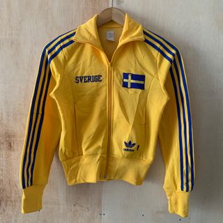 (Kategori: ) berada di . Dikirim oleh thriftingmate (ID iklan 1375364730, Gambar 1). Deskripsi: .