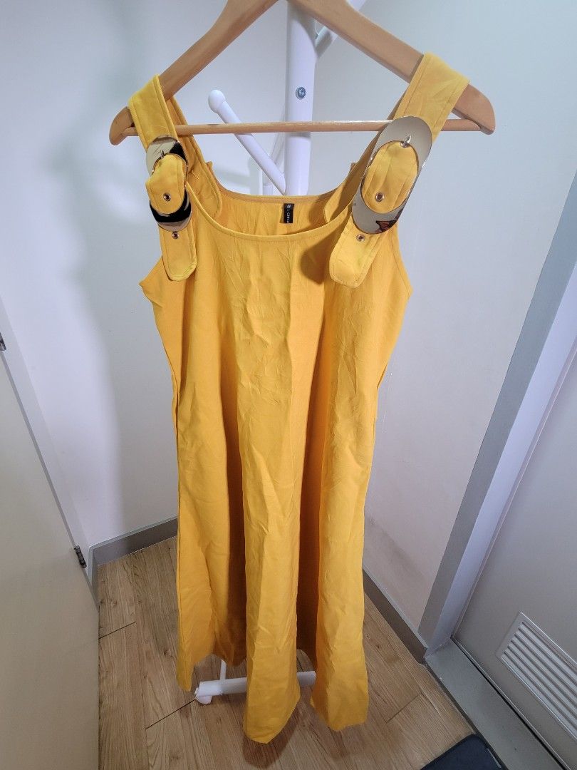 Yellow A-Line Dress (Category: Dresses) located in Las Pinas. Submitted by cabinetchasu (Listing ID 1375387584, Image 2). Description: Please read before messaging 🔻⬇️🔽👇 Details: - Offbrand and hand me down dress in great quality - Makapal ang tela, thick quality - Straps and buttons are in good condition - Floor length if you're 5ft - Fits M body frame - RFS decluttering - Can offer last price to sure buyers, just kindly ask MOP Gcash, BPI, o