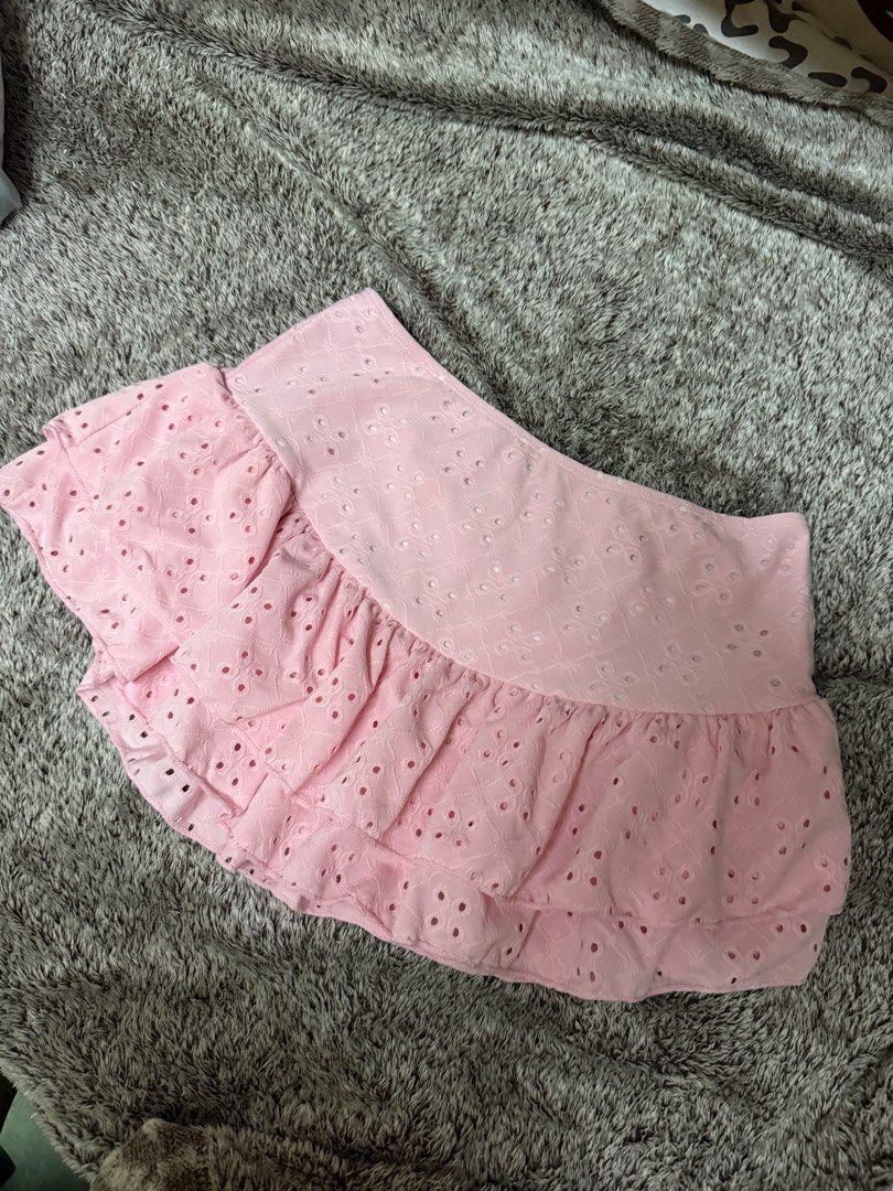 3 piece pink shein swimsuit (Category: Bikinis & Swimsuits) located in Caloocan City. Submitted by rlissa (Listing ID 1375608911, Image 3). Description: - can fit small to medium -never worn - not my size .