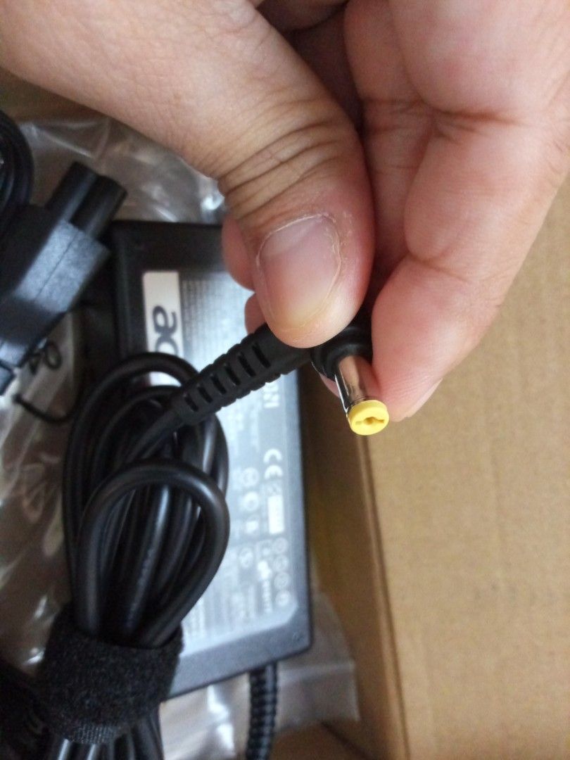Acer Laptop Charger (Category: Laptops & Notebooks) located in Mandaluyong City. Submitted by richardolshoppe (Listing ID 1375579393, Image 2). Description: acer brand new 45 watts all kinds chargee available pm me.