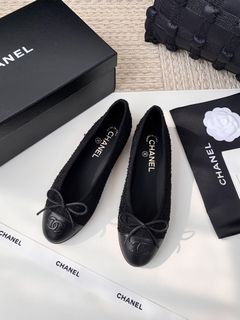 (Category: ) located in . Submitted by luxurycloset.shop (Listing ID 1375543505, Image 1). Description: .