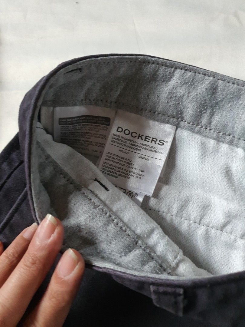 ‼️AUTHENTIC DOCKERS PANTS SIZE W36 L30‼️ (Category: Announcements) located in Cabagan. Submitted by Rps17 (Listing ID 1375471866, Image 2). Description: Used but in good condition Padala galing Canada.
