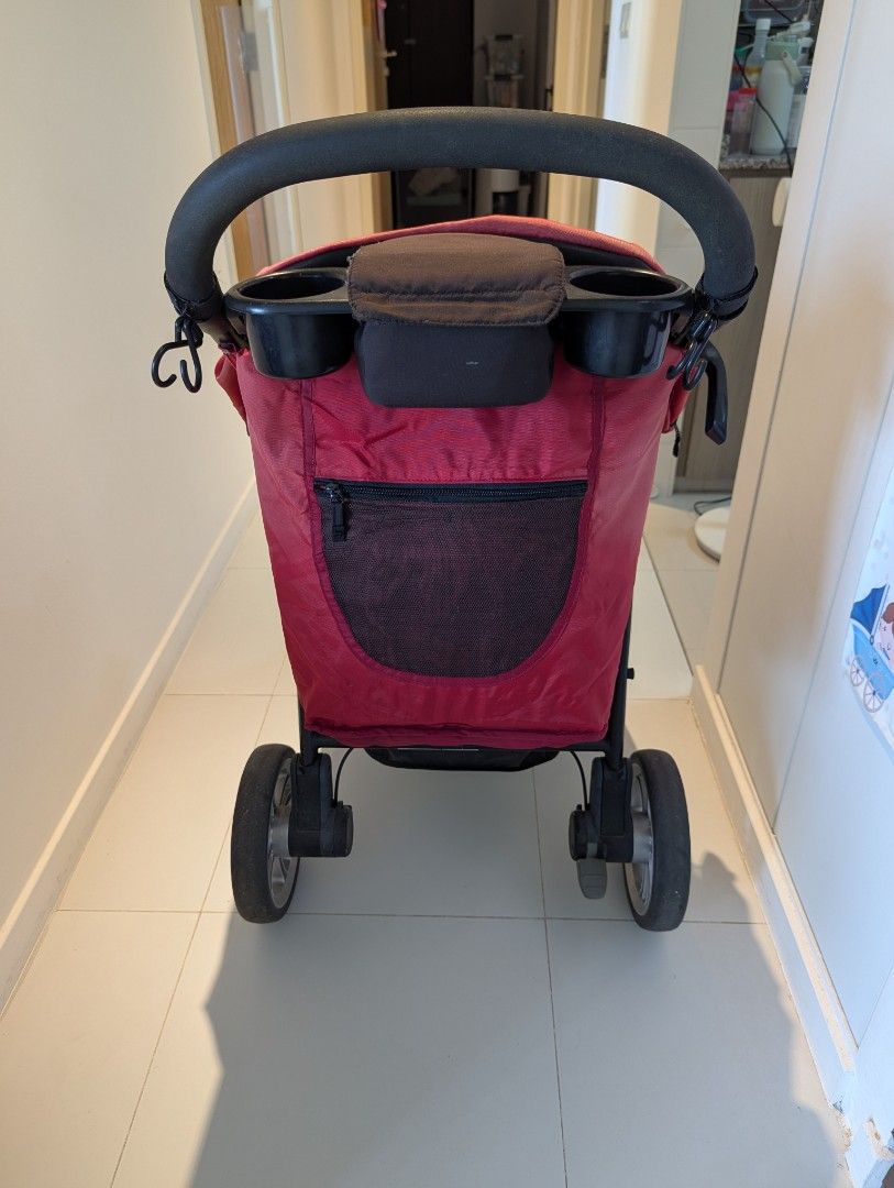 Joie lite trax Baby Stroller (Category: Strollers) located in Singapore. Submitted by iamsohappy88 (Listing ID 1375571637, Image 3). Description: good condition. only slight discoloration. very sturdy..
