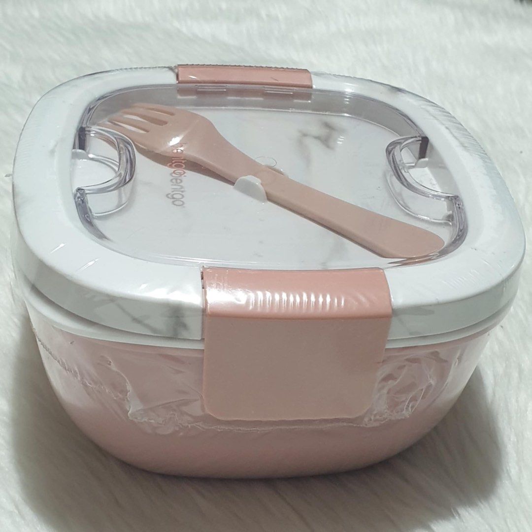 Bentgo All-in-One Salad Container - Blush Marble (Category: Food Organization & Storage) located in Las Pinas. Submitted by defg35 (Listing ID 1375578751, Image 2). Description: Original Brand new Sealed.