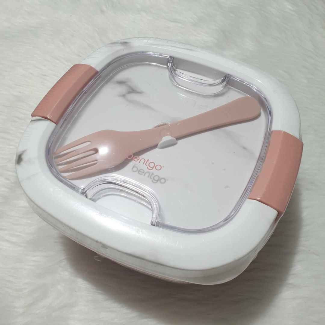 Bentgo All-in-One Salad Container - Blush Marble (Category: Food Organization & Storage) located in Las Pinas. Submitted by defg35 (Listing ID 1375578751, Image 3). Description: Original Brand new Sealed.