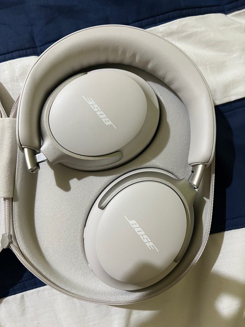 Bose QuietComfort Ultra Headphones (Category: Headphones & Headsets) located in Manila. Submitted by graceyouryaya (Listing ID 1375581832, Image 3). Description: - as good as brand new - rarely used - no issues - with case and box - authentic. bought from powermac center - price is negotiable RFS: not really my style.