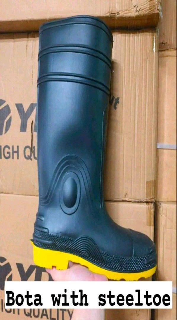 Bota. With steeltoe (Category: Construction Tools & Equipment) located in Makati City. Submitted by vsharon362 (Listing ID 1375487982, Image 1). Description: .