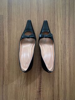 (Category: ) located in . Submitted by stolenwardrobe (Listing ID 1375533354, Image 1). Description: .