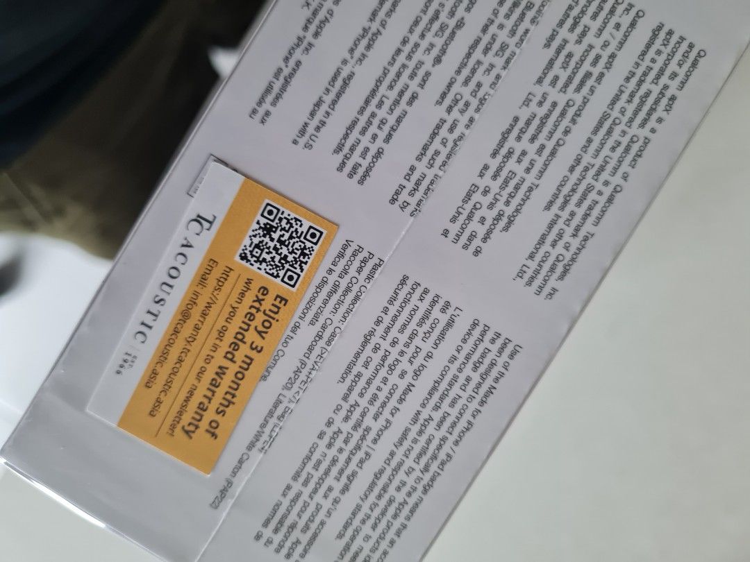 Bowers & Wilkins Px7 S2 (Category: Headphones & Headsets) located in Singapore. Submitted by lovelife1234 (Listing ID 1375573449, Image 3). Description: brand new and sealed. won from a draw,warranty not sure..