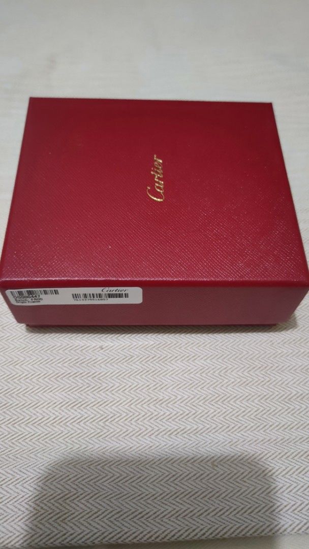Cartier Cufflinks Box (Category: Luxury Accessories) located in Quezon City. Submitted by qatarboi (Listing ID 1375629353, Image 2). Description: Authentic and Genuine Cartier Box 10cm width 11.5cm length.