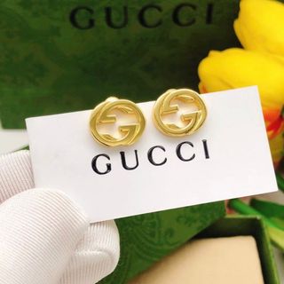 (Category: ) located in . Submitted by fashion.shoppp (Listing ID 1375553430, Image 1). Description: .