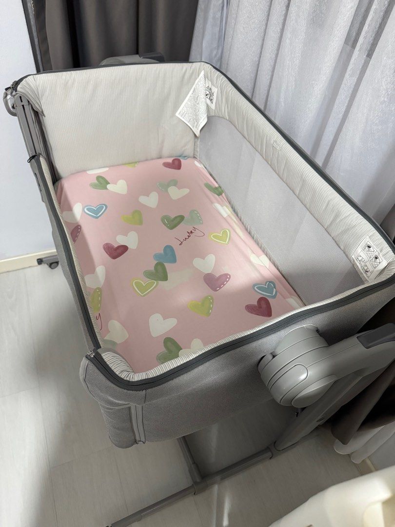 Chicco Next2me (Category: Cots & Cribs) located in Singapore. Submitted by peanutcs (Listing ID 1375597069, Image 2). Description: Functionality all perfectly working. .