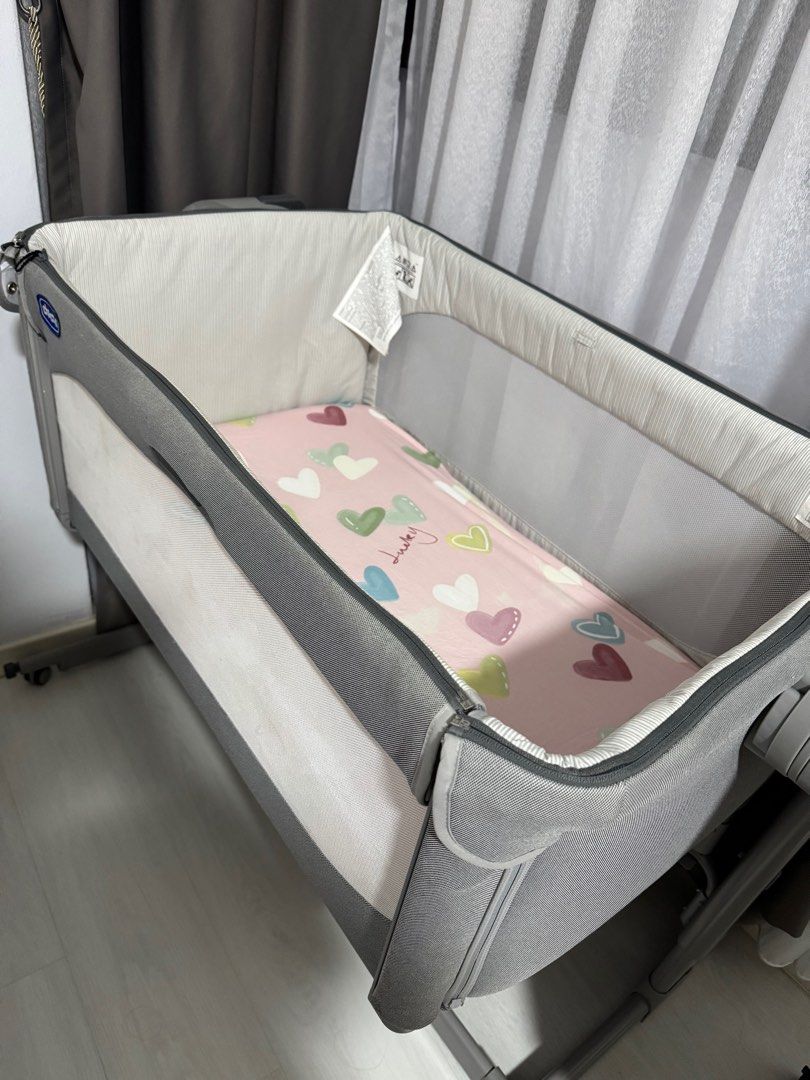 Chicco Next2me (Category: Cots & Cribs) located in Singapore. Submitted by peanutcs (Listing ID 1375597069, Image 3). Description: Functionality all perfectly working. .