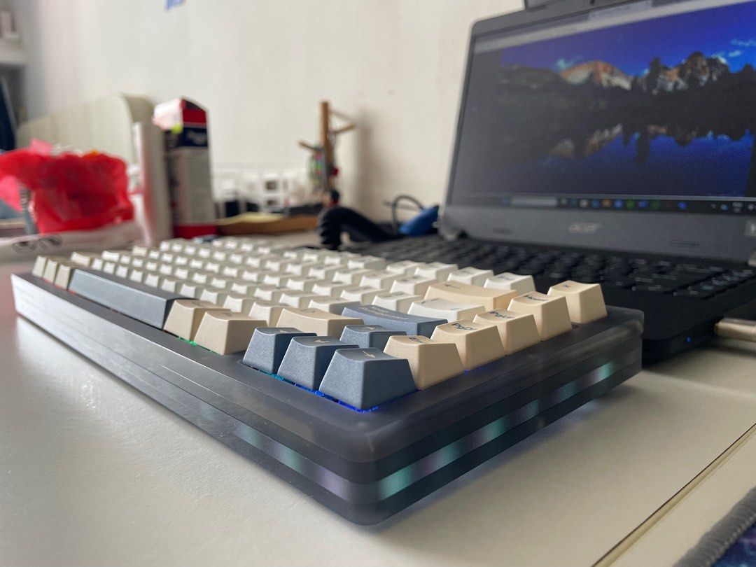 Custom 75keys keyboard (Akko ACR 75 v2 backbone with banana split switches)63223792443522112