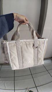 (Kategori: ) berada di . Dikirim oleh prelovedaraabunga (ID iklan 1375505787, Gambar 1). Deskripsi: .