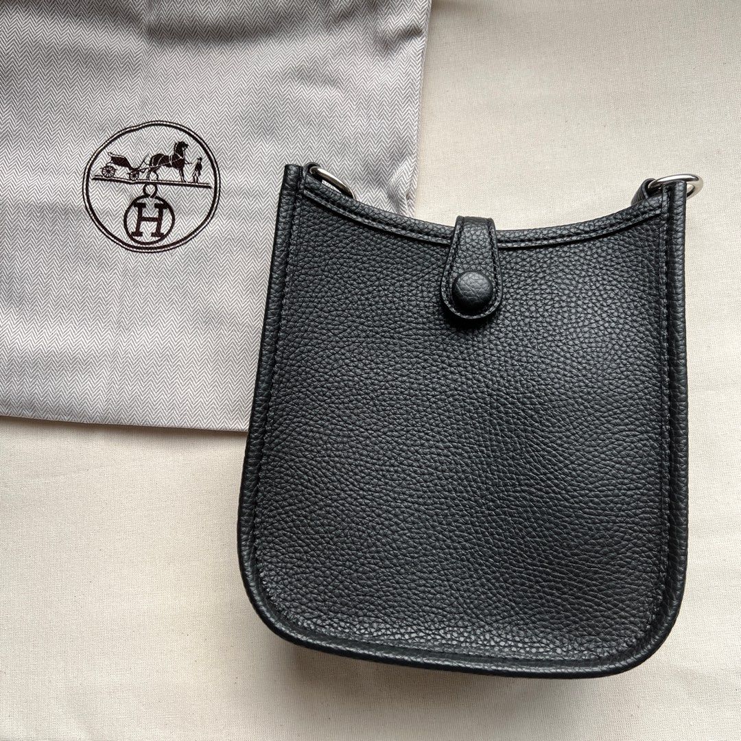 Evelyn Cross Body Bag (Category: Cross-body Bags) located in Davao. Submitted by secondstudioph (Listing ID 1375603797, Image 2). Description: Brandnew - v good condition With dust bag Decluttering stocks (2) pcs available SF / DF c/o buyer 📍 Delivery from Buhangin , Davao City (near Dear Joe Frontera) 💳 MOP: GCash / Bank Transfer .