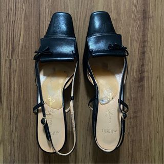 (Category: ) located in . Submitted by stolenwardrobe (Listing ID 1375529022, Image 1). Description: .