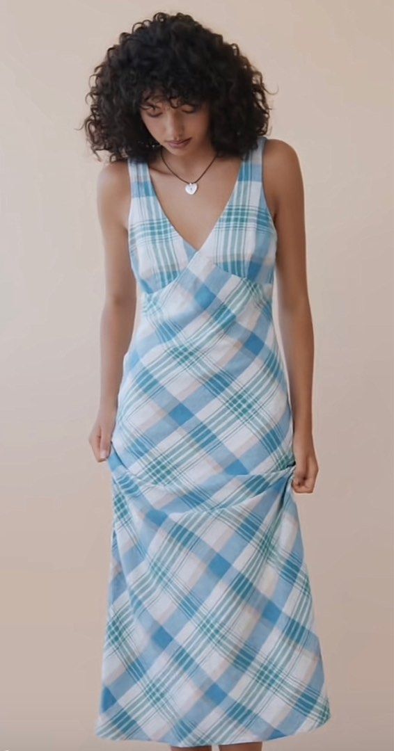GLASSONS TRACEABLE LINEN CHECK PRINT V NECK (Category: Dresses) located in Angeles City. Submitted by chic.haven (Listing ID 1349399938, Image 2). Description: x BNWT x LINEN FABRIC SUPER GANDA NG TELA 🥹 x RFS got the wrong size 🥲.