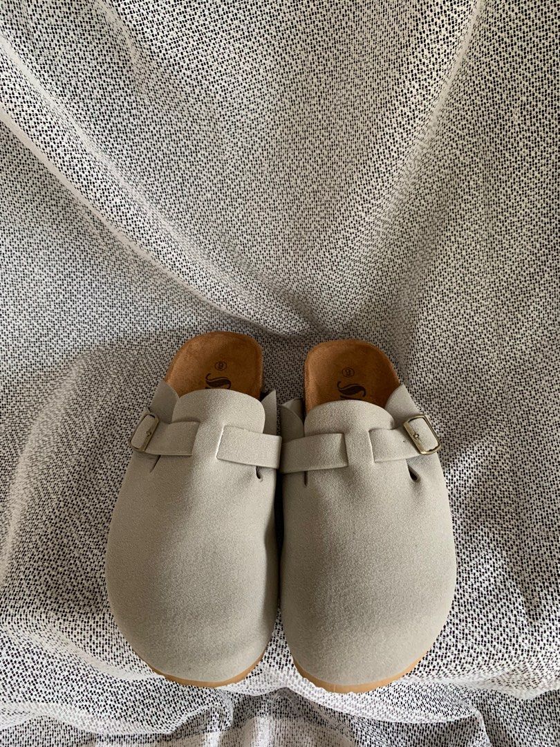 GREY SLIP ON HALF SLIPPER (Category: Shoe inserts) located in Quezon City. Submitted by vnc.fashion.shop (Listing ID 1375538046, Image 1). Description: Size on tag: us 6 Best fit: in Cm:24 Heel Height: Price:450 see comsec for more photos.