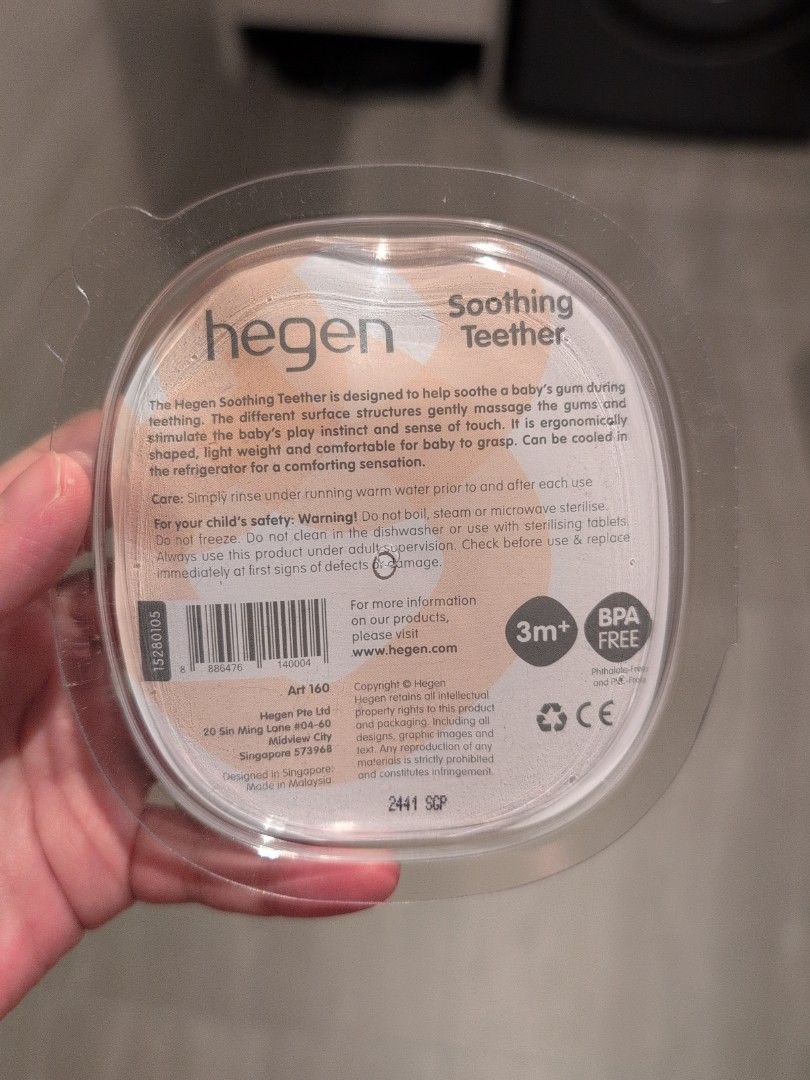 Hegen Baby Soothers (Category: Soothers & Pacifiers) located in Singapore. Submitted by thekiaplings (Listing ID 1375607294, Image 2). Description: Totally new did not use I've got too many teethers self pickup at Tamp or Hougang.