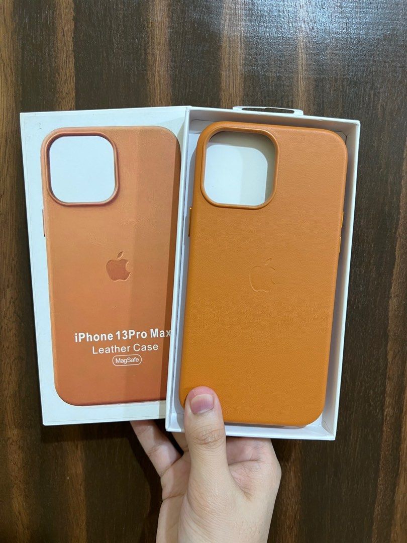 iPhone 13 Promax Magsafe Leather Case (Category: Cases & Sleeves) located in Manila. Submitted by ceeyashop (Listing ID 1375468601, Image 1). Description: Pm me, Available on hand [ Other colors are also available ] Lalamove,Grab,J&T COD will do!.