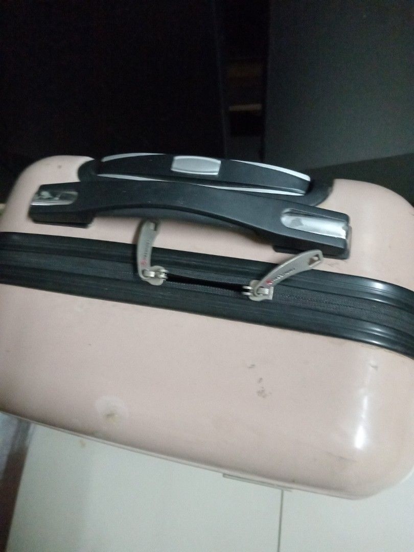 Koper (Kategori: Vintage & Antik - Lainnya) berada di Jakarta Selatan. Dikirim oleh jatu19 (ID iklan 1375462453, Gambar 3). Deskripsi: masjh bisa dj pakai utk bepergian.