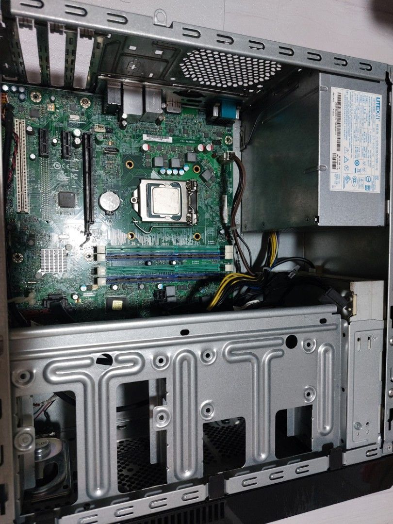 Sold - Lenovo Intel i3 Bundle/Parts (Category: Desktops) located in Quezon City. Submitted by mjolnir10104532 (Listing ID 1375475407, Image 2). Description: Lenovo LGA 1150 Motherboard Intel Celeron G1840 processor Kingston DDR3 16gb Liteon PSU DvdWriter Issue: Untested,given by a friend but wasn't able to use this unit Selling as is, still negotiable Pwedeng bilhin as bundle,pwedeng as parts Pwede ring swap kahit hindi computer parts RFS - Declu