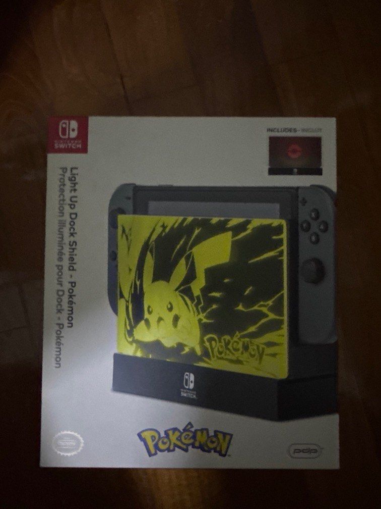 Light Up Dock Shield Pikachu628638345748491123