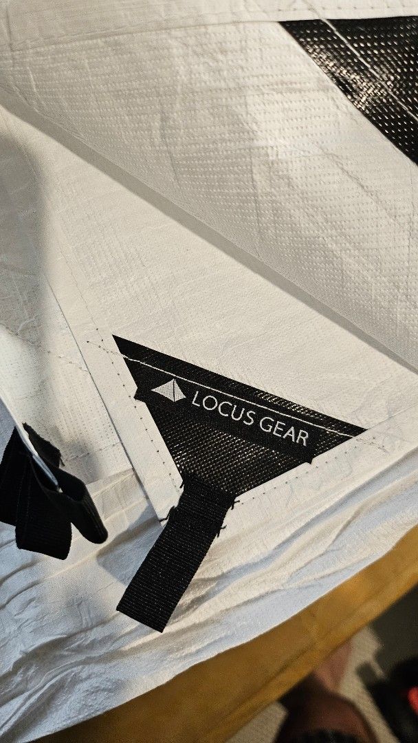 LOCUS GEAR / Multi Sheet Tyvek【新品】旧ロゴ 全新Locus Gear Multi Sheet Tyvek (舊logo), 運動產品, 行山及