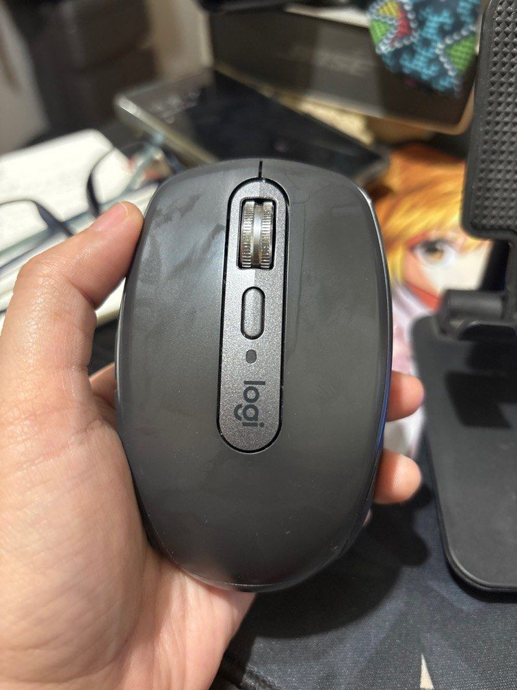 Logitech MX Anywhere 3 (Category: Mouse & Mousepads) located in Hinigaran. Submitted by spebbit (Listing ID 1375521302, Image 2). Description: Defective. I sprayed Electronic Contact cleaner and now it’s dead. It won’t work. Red light keeps on blinking. Complete with box, receipt,and manuals. .