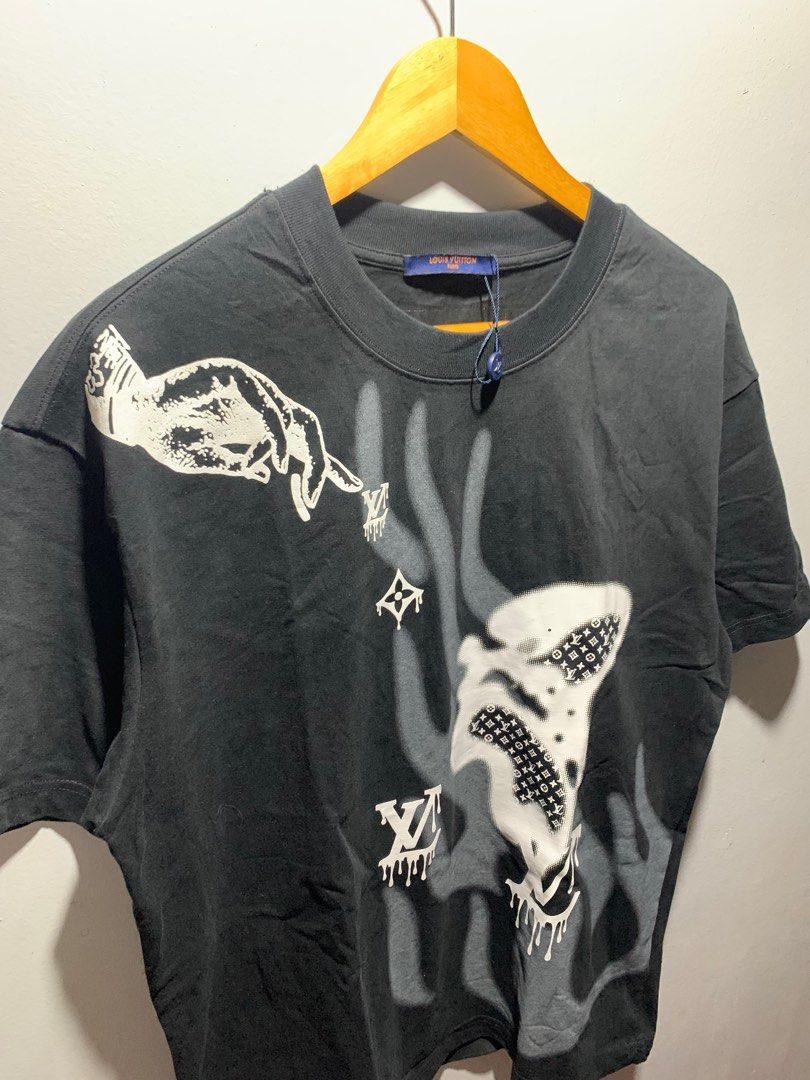 LOUIS VUITTON (Category: Luxury Apparel) located in Butuan. Submitted by rcycl (Listing ID 1375485472, Image 2). Description: BRAND NAME:LV DIMES/SIZE:22WIDTH 29LENGTH CONDITION:10/10 WITH HANGTAG COLOR RATE:10/10 PRICE:2800 DISCLAIMER: 𝗜𝗻𝗱𝗲𝗽𝗲𝗻𝗱𝗲𝗻𝘁 𝗮𝗻𝗱 𝗻𝗼𝗻-𝗮𝗳𝗳𝗶𝗹𝗶𝗮𝘁𝗲𝗱 𝗼𝗿 𝗮𝘀𝘀𝗼𝗰𝗶𝗮𝘁𝗲𝗱 𝘄𝗶𝘁𝗵 𝘁𝗵𝗲 𝗯𝗿𝗮𝗻𝗱/𝘀 𝗵𝗲𝗿𝗲𝗶𝗻 𝗽𝗼𝘀𝘁𝗲𝗱. 𝗔𝗹𝗹 𝗰𝗼𝗽𝘆𝗿𝗶𝗴𝗵𝘁𝘀 𝗿𝗲𝘀𝗲𝗿𝘃𝗲𝗱 𝘁𝗼 𝘁𝗵𝗲 𝗼𝗿𝗶𝗴𝗶𝗻𝗮�