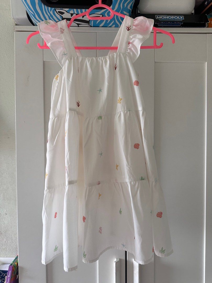 Love Bonito Kids (Category: Babies & Kids Fashion) located in Singapore. Submitted by somone (Listing ID 1375564860, Image 1). Description: Size:4-5years old.