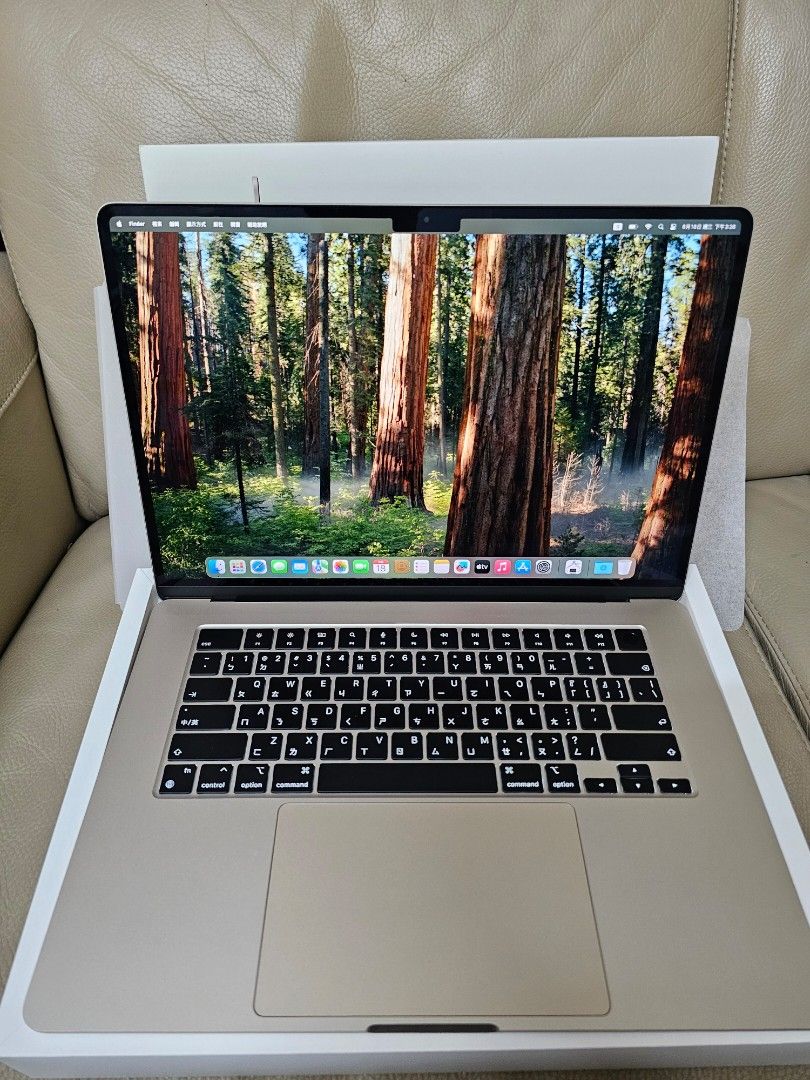 由 twhkbsnsjj (刊登 ID 1375540710，圖片 1) 提交，位於 台中市 (Taichung) 的 Macbook air 15吋 (類別：桌上電腦或筆記型電腦)，說明：macbook air 15吋 外觀如新 16g 256g 電池循環8 台中面交。
