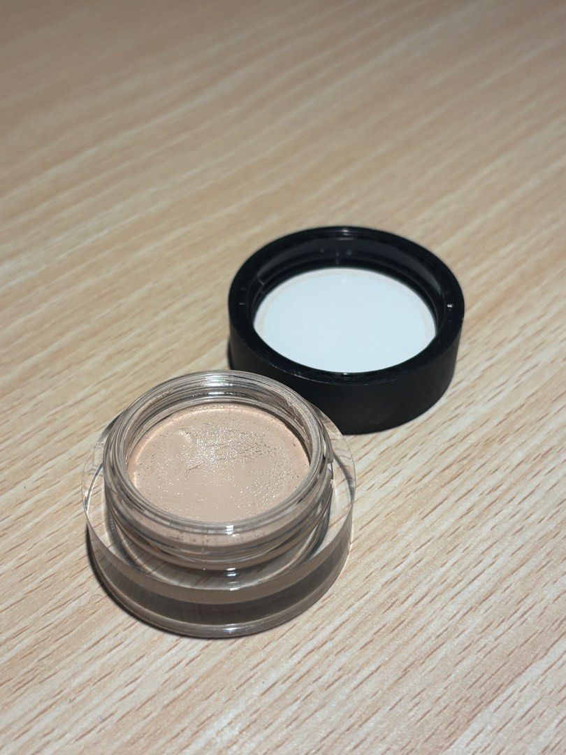 Nars Soft Matte Complete Concealer (Light 1) (Category: Makeup) located in Muntinlupa City. Submitted by beacq (Listing ID 1375510619, Image 3). Description: Nars in the shade light 1 Used it less than 4x RFS: Not my shade.