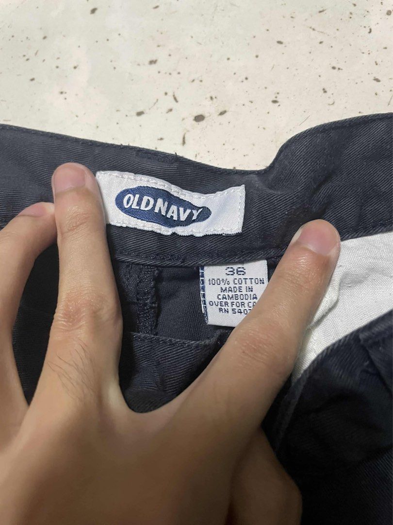 Old Navy Shorts (Category: Shorts) located in Manila. Submitted by 2002kid (Listing ID 1375632550, Image 2). Description: Old Navy Shorts Size 36 Heavy cotton Issue: None Length 20 Leg hole 10 📨.