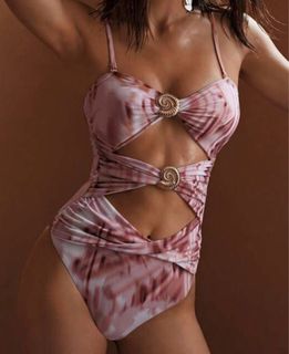 (Category: ) located in . Submitted by thecloset.edit.ph (Listing ID 1375601059, Image 1). Description: .