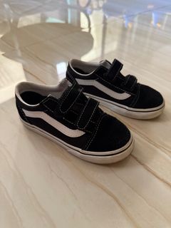 (Category: ) located in . Submitted by shopwithces (Listing ID 1375553711, Image 1). Description: .