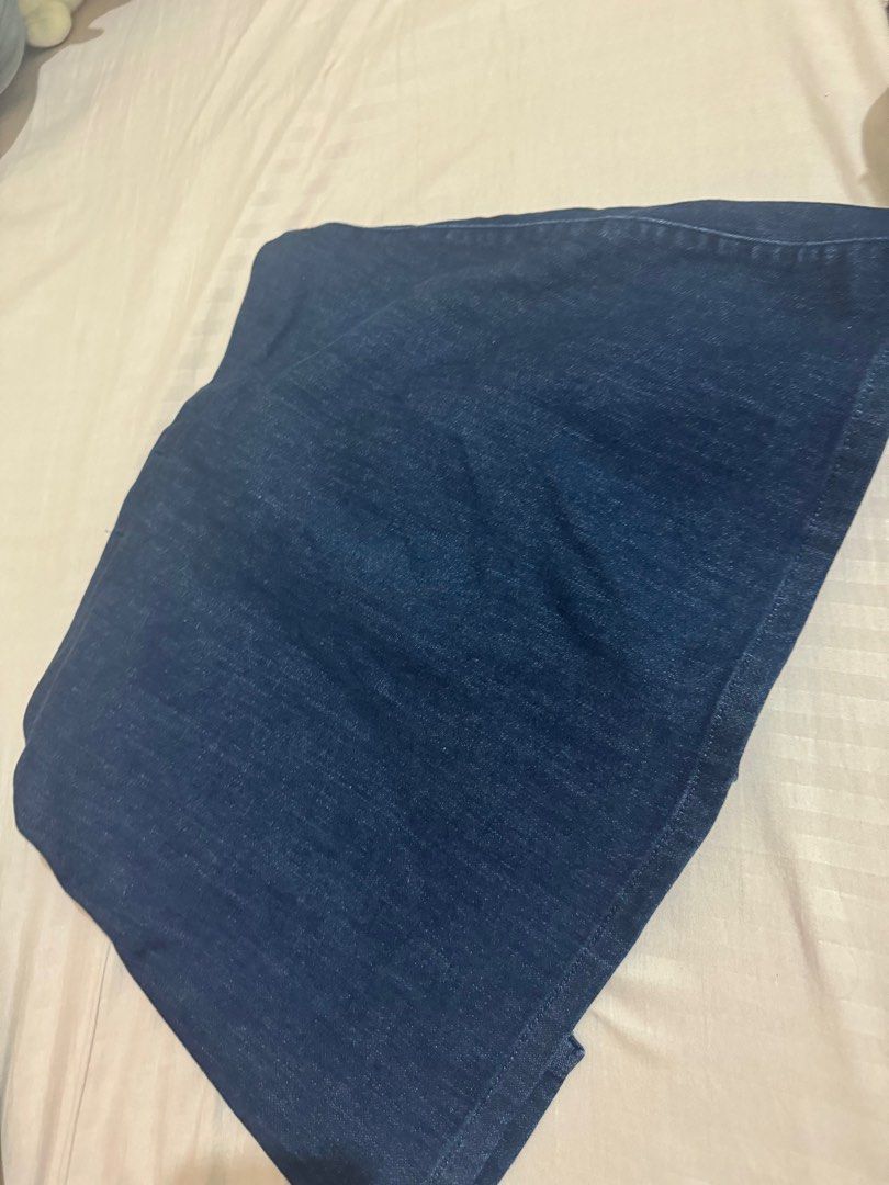 Penshoppe Skort (Category: Skirts) located in Quezon City. Submitted by msc30 (Listing ID 1375560998, Image 2). Description: Preloved Penshoppe Skort Denim Small size.
