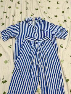 (Kategori: ) berada di . Dikirim oleh preloved_by_shella (ID iklan 1375594637, Gambar 1). Deskripsi: .